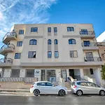 Budget Friendly In Swieqi - 10 Minutes Walk To Paceville & The 아파트 Saint Julian's