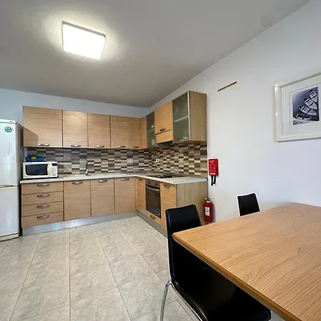 Budget Friendly In Swieqi - 10 Minutes Walk To Paceville & The Apartment