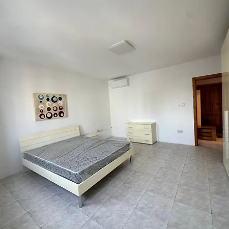 Apartment Budget Friendly In Swieqi - 10 Minutes Walk To Paceville & The *