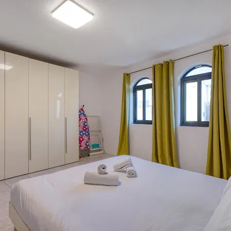 Budget Friendly In Swieqi - 10 Minutes Walk To Paceville & The アパート *