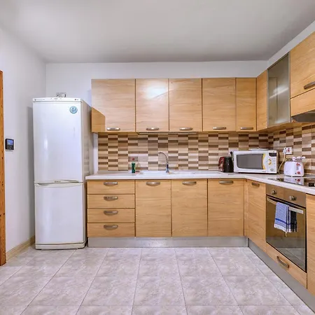 Budget Friendly In Swieqi - 10 Minutes Walk To Paceville & The * Saint Julian's