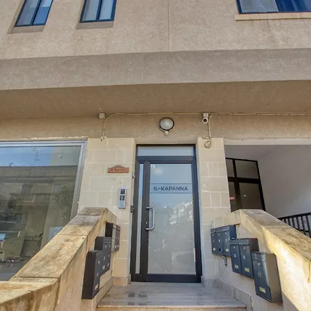 Budget Friendly In Swieqi - 10 Minutes Walk To Paceville & The דירה *