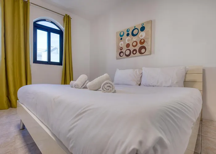 アパート Budget Friendly In Swieqi - 10 Minutes Walk To Paceville & The Saint Julian's