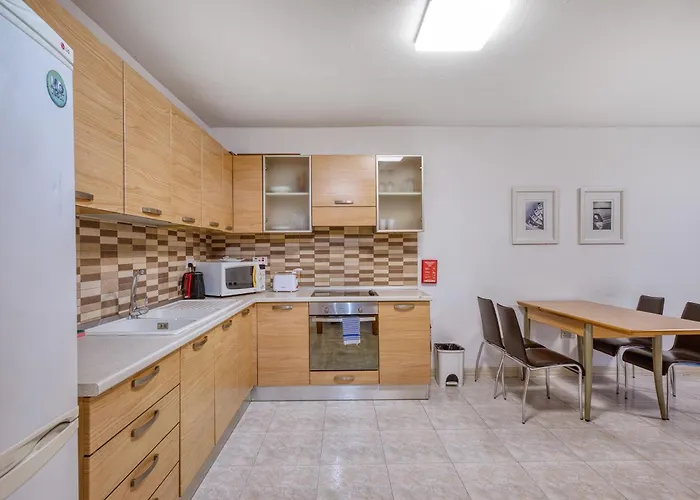 아파트 Budget Friendly In Swieqi - 10 Minutes Walk To Paceville & The