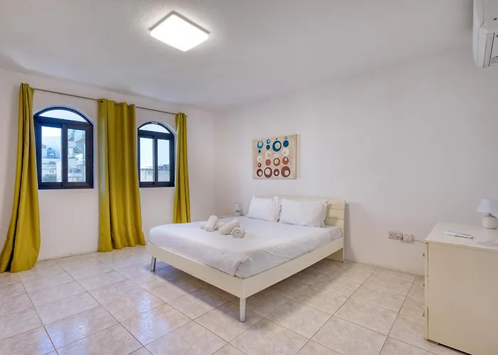 Budget Friendly In Swieqi - 10 Minutes Walk To Paceville & The Saint Julian's