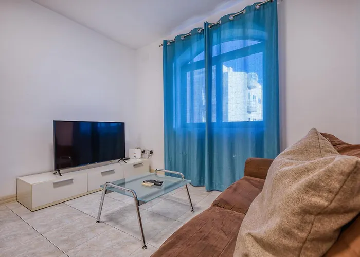 アパート Budget Friendly In Swieqi - 10 Minutes Walk To Paceville & The Saint Julian's