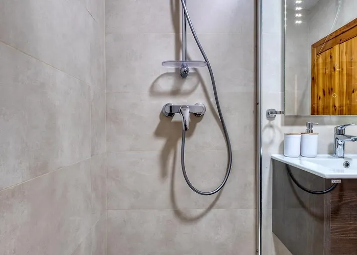 アパート Budget Friendly In Swieqi - 10 Minutes Walk To Paceville & The Saint Julian's