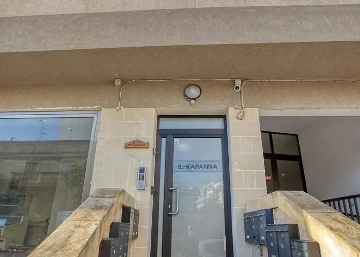 Budget Friendly In Swieqi - 10 Minutes Walk To Paceville & The アパート *